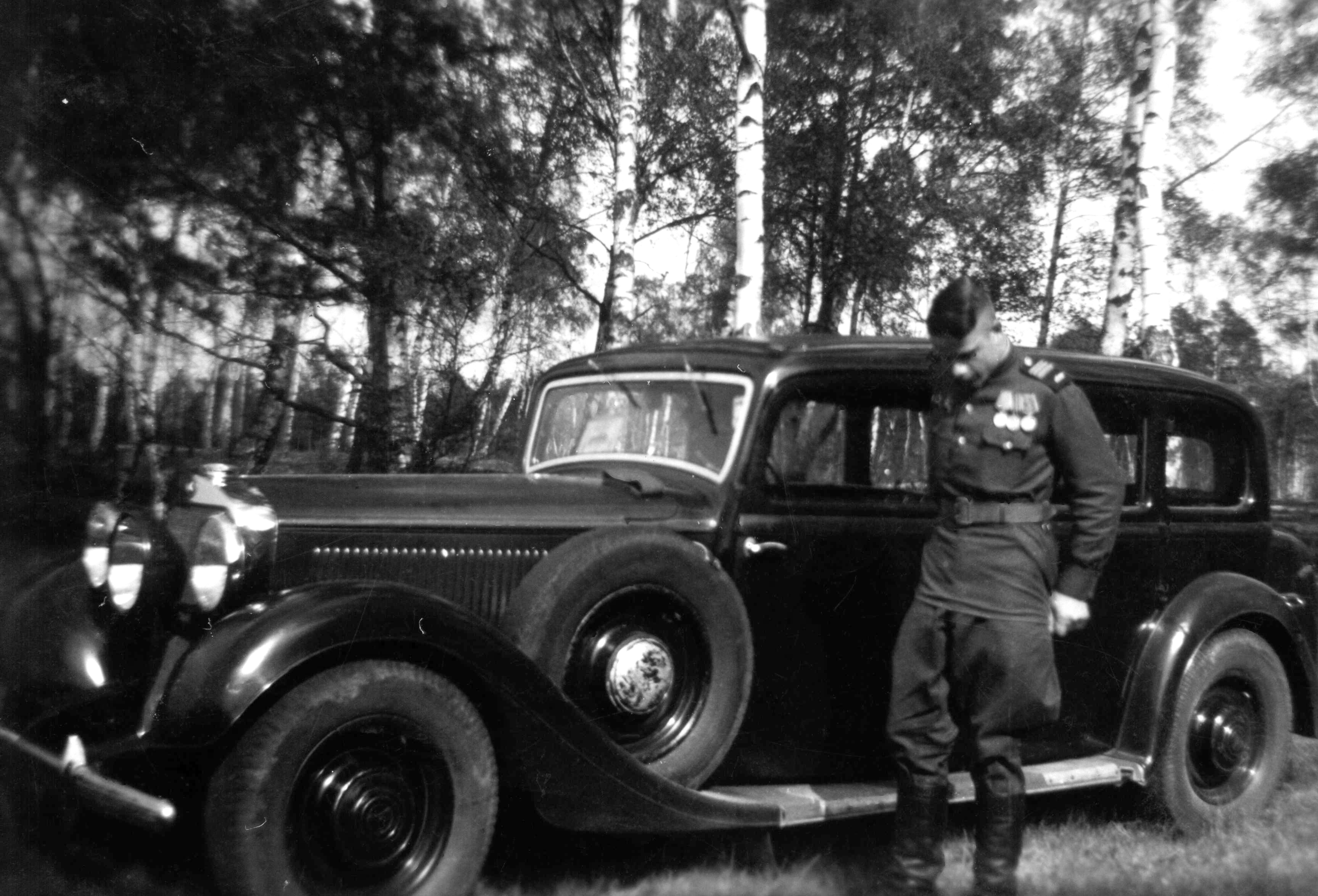 Волобуев Василий Васильевич, Германия, 1945г..jpg